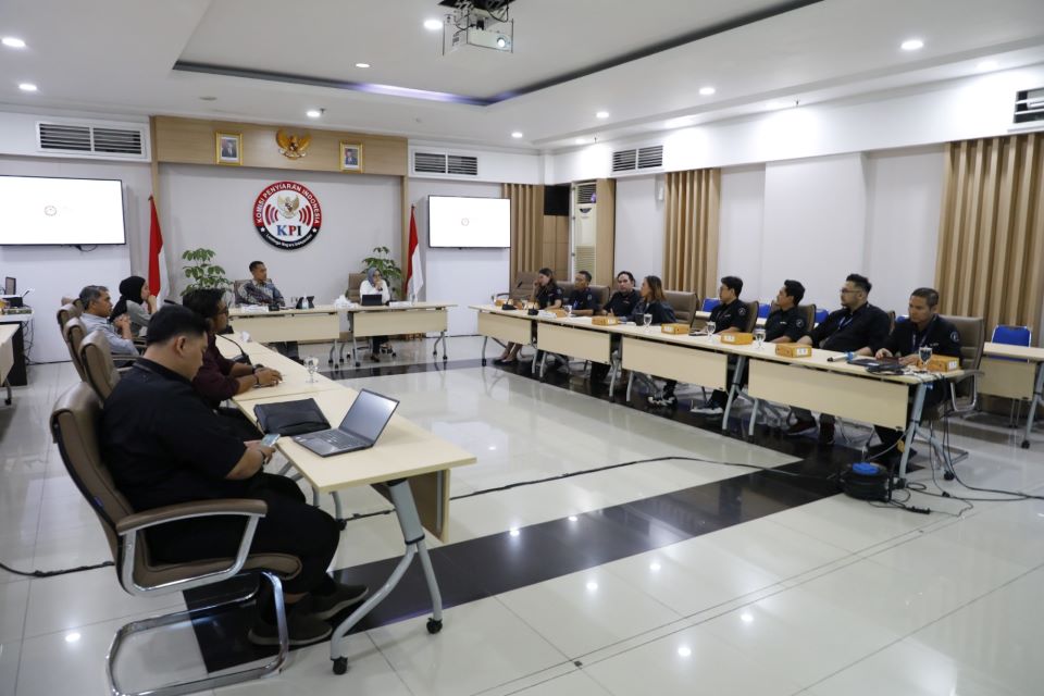 Hadirkan Lucinta Luna dan Pacarnya di Pagi-pagi Ambyar, KPI panggil Trans TV