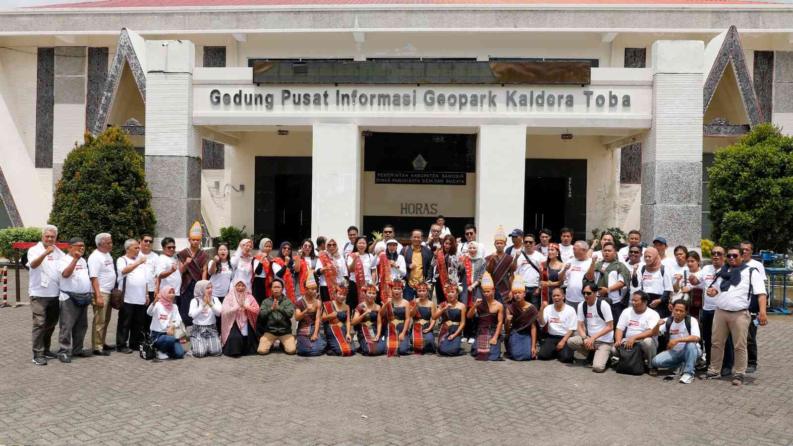 Kunjungi Pusat Informasi Kaldera Geopark Toba, KPI Ajak Media Memahami Kearifan Lokal di Toba