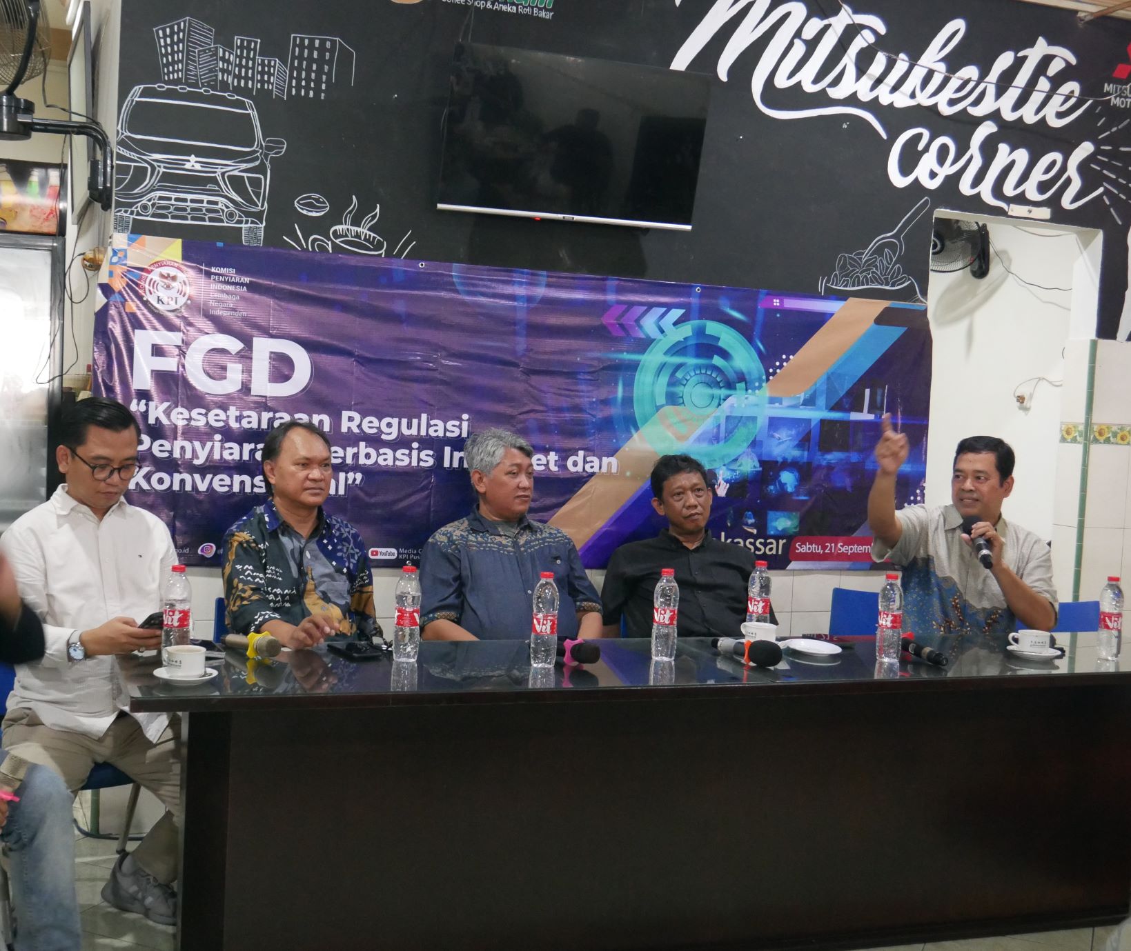 Guru Besar Universitas Hasanuddin: Berikan Kedaulatan Hukum Yang Layak Jika Media Sosial Dinilai sebagai Pilar Demokrasi