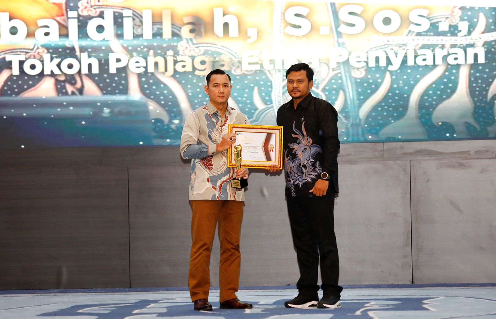 Ubaidillah Dianugerahi Tokoh Penjaga Etika Penyiaran Publik dalam KWP Awards 2026